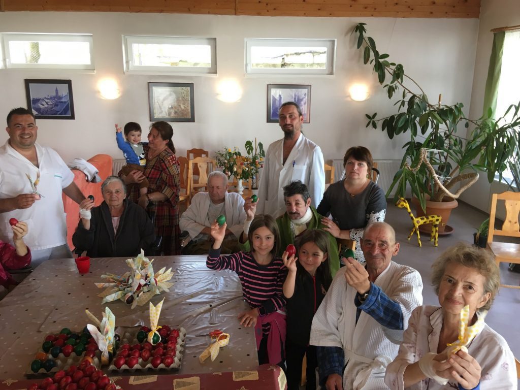 Vârstnici și copii